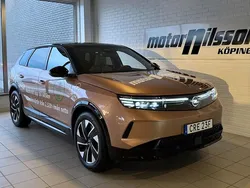 Brun (koppar metallic) Begagnad 2025 Opel Grandland Electric Ultimate SUV | 529 500 kr