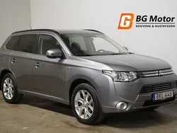 Silver Begagnad 2014 Mitsubishi Outlander P-HEV SUV | 134 900 kr (Marknadspris)