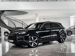 Svart Begagnad 2024 Porsche Cayenne SUV | 1 129 000 kr