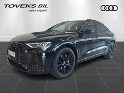 Svart (mytsvart metallic) Begagnad 2022 Audi e-tron Sportback S-Line SUV | 499 900 kr (Lite dyr)