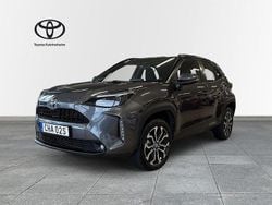 Mörkgrå Begagnad 2024 Toyota Yaris Cross SUV | 289 900 kr (Bra pris)