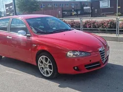 Röd Begagnad 2008 Alfa Romeo 147 Halvkombi | 22 000 kr