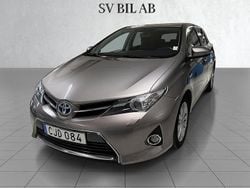 Brun Begagnad 2014 Toyota Auris Hybrid Edition Halvkombi | 133 000 kr (Marknadspris)