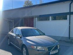 Grå Begagnad 2006 Volvo S80 Momentum Sedan | 50 000 kr (Marknadspris)