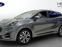 Grå (grey) Begagnad 2022 Ford Puma ST-Line Halvkombi | 229 900 kr (Marknadspris)