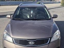 Brun Begagnad 2012 Kia Ceed Sportswagon Kombi | 35 000 kr (Marknadspris)