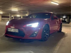 Röd Begagnad 2013 Toyota GT86 GT Sportkupé | 190 000 kr