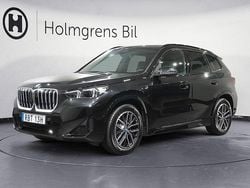 Svart Begagnad 2025 BMW X1 M Sport SUV | 519 800 kr (Marknadspris)