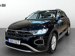 Svart (deep black pearl) Begagnad 2022 VW T-Roc Pro SUV | 259 900 kr (Marknadspris)