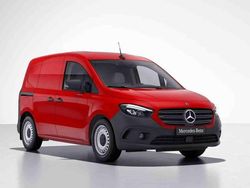 Röd Begagnad 2023 Mercedes Citan 110 Van | 235 900 kr (Marknadspris)