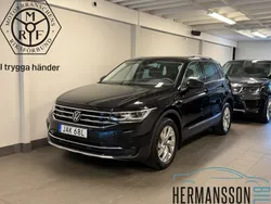 Svart Begagnad 2023 VW Tiguan Elegance SUV | 349 000 kr (Superpris)