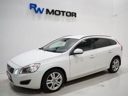 Vit Begagnad 2013 Volvo V60 Momentum Kombi | 119 700 kr (Bra pris)