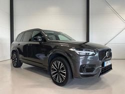 Grå Begagnad 2022 Volvo XC90 R-Design SUV | 599 000 kr (Marknadspris)