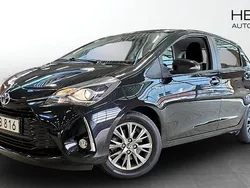 Begagnad 2017 Toyota Yaris Hybrid Active Halvkombi | 139 900 kr (Bra pris)