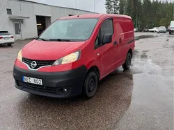 Röd Begagnad 2013 Nissan NV200 Van | 52 000 kr (Marknadspris)