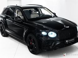 Svart Begagnad 2022 Bentley Bentayga SUV | 1 995 000 kr