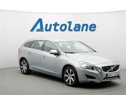 Silver Begagnad 2013 Volvo V60 Summum Kombi | 159 900 kr (Lite dyr)
