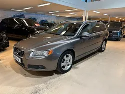 Grå Begagnad 2010 Volvo V70 Summum Kombi | 66 900 kr (Superpris)