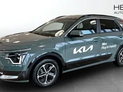 Grön (green) Ny 2024 Kia Niro Advance SUV | 399 900 kr (Marknadspris)