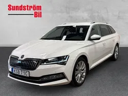 Vit Begagnad 2020 Skoda Superb Style Kombi | 279 900 kr (Marknadspris)