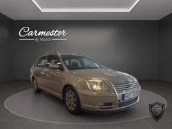 Ljusgrön (grön) Begagnad 2006 Toyota Avensis Kombi | 39 990 kr (Marknadspris)
