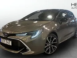 Grön (green) Begagnad 2020 Toyota Corolla Executive Halvkombi | 249 900 kr