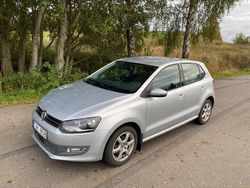 Silver Begagnad 2010 VW Polo Halvkombi | 34 900 kr (Marknadspris)