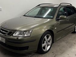 Grön Begagnad 2006 Saab 9-3 Vector Kombi | 39 900 kr (Marknadspris)