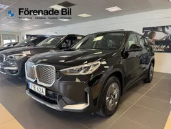 Svart Begagnad 2025 BMW iX1 SUV | 479 000 kr