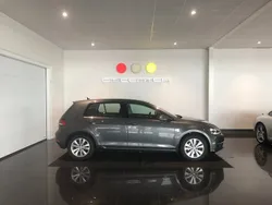 Mörkgrå Begagnad 2017 VW Golf VII Halvkombi | 119 900 kr (Marknadspris)