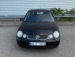 Svart Begagnad 2005 VW Polo Basis Halvkombi | 29 900 kr (Dyr)