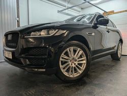 Svart Begagnad 2016 Jaguar F-Pace SUV | 224 900 kr (Marknadspris)