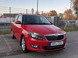 Röd Begagnad 2014 Skoda Fabia Ambiente Kombi | 45 000 kr (Bra pris)