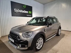 Grå Begagnad 2017 Mini Cooper Countryman SUV | 199 900 kr (Marknadspris)