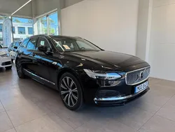 Svart Begagnad 2020 Volvo V90 Inscription Kombi | 384 900 kr (Marknadspris)