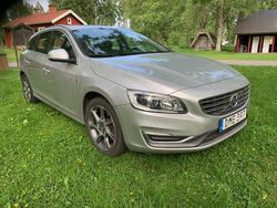 Silver Begagnad 2015 Volvo V60 Ocean Race Kombi | 135 000 kr (Marknadspris)