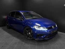 Blå Begagnad 2017 VW Golf VII R Halvkombi | 309 700 kr