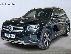 Svart Begagnad 2021 Mercedes GLB200 SUV | 289 900 kr
