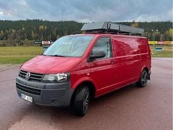 Röd Begagnad 2013 VW T5 Van | 80 000 kr (Superpris)