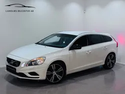 Vit Begagnad 2011 Volvo V60 R-Design Kombi | 84 900 kr (Marknadspris)