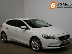 Vit Begagnad 2012 Volvo V40 Momentum Kombi | 129 900 kr (Marknadspris)