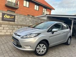 Grå Begagnad 2010 Ford Fiesta Trend Halvkombi | 59 500 kr (Lite dyr)