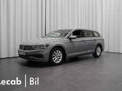 Grå (moonstone grey) Begagnad 2024 VW Passat Business Kombi | 289 500 kr (Bra pris)