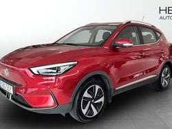 Röd (red) Begagnad 2022 MG ZS Luxury Sedan | 254 900 kr (Marknadspris)