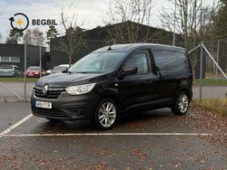 Svart Begagnad 2023 Renault Express Van | 159 000 kr