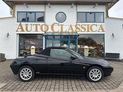Svart Begagnad 1998 Alfa Romeo Spider Lusso Cab | 99 000 kr