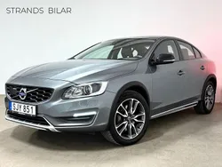 Grå Begagnad 2015 Volvo S60 CC Summum Sedan | 199 000 kr (Marknadspris)