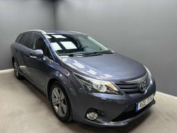 Mörkblå (blå) Begagnad 2014 Toyota Avensis Edition Kombi | 89 900 kr (Marknadspris)