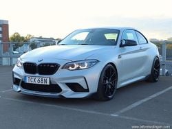 Silver samma som bilen Begagnad 2019 BMW M2 Competition Edition Sportkupé | 619 000 kr (Lite dyr)
