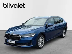 Mörkblå Begagnad 2024 Skoda Superb Selection Kombi | 429 900 kr (Marknadspris)